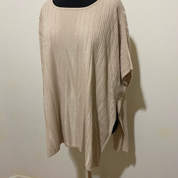Ming Wang Shirt Sleeve Cozy Knit Poncho Top - Picture 4 of 16